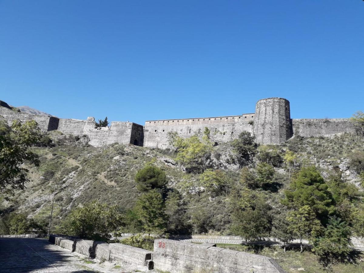 Sokolli Guest House Gjirokastër Exteriér fotografie
