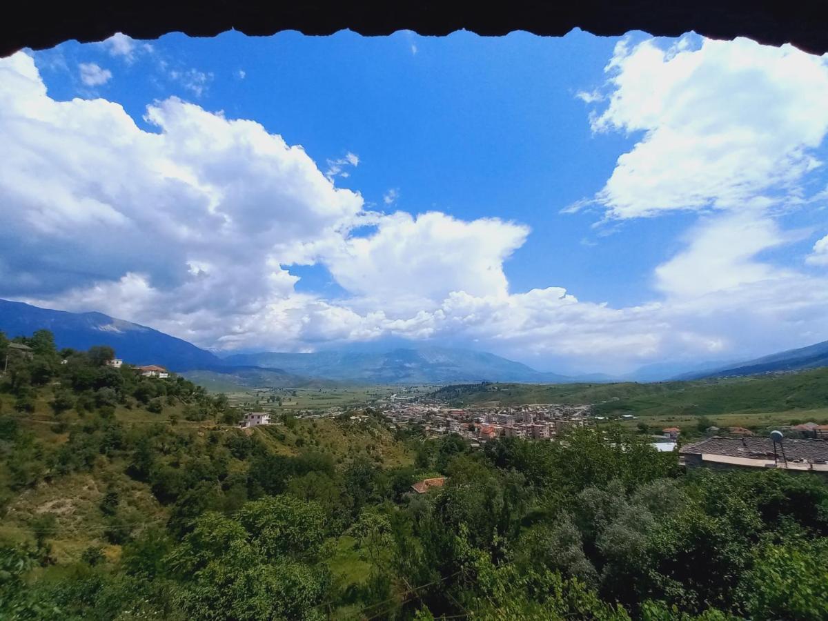 Sokolli Guest House Gjirokastër Exteriér fotografie