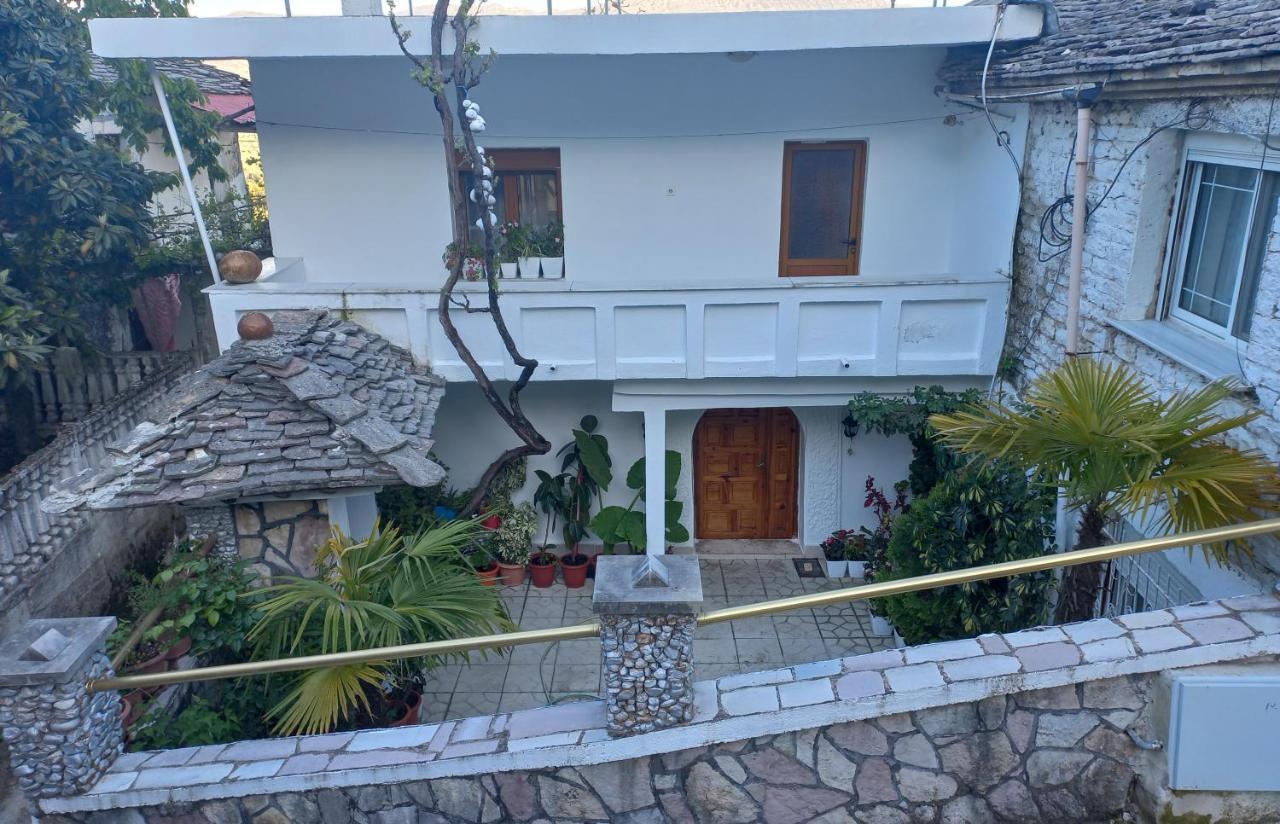Sokolli Guest House Gjirokastër Exteriér fotografie
