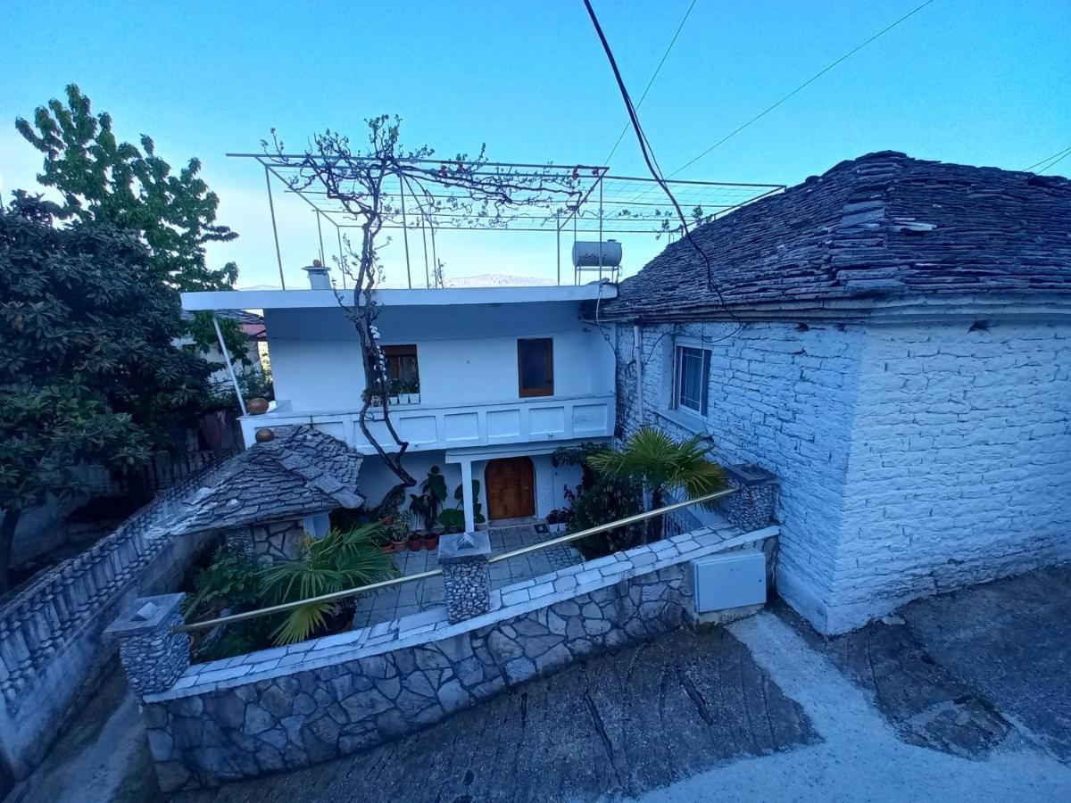 Sokolli Guest House Gjirokastër Exteriér fotografie