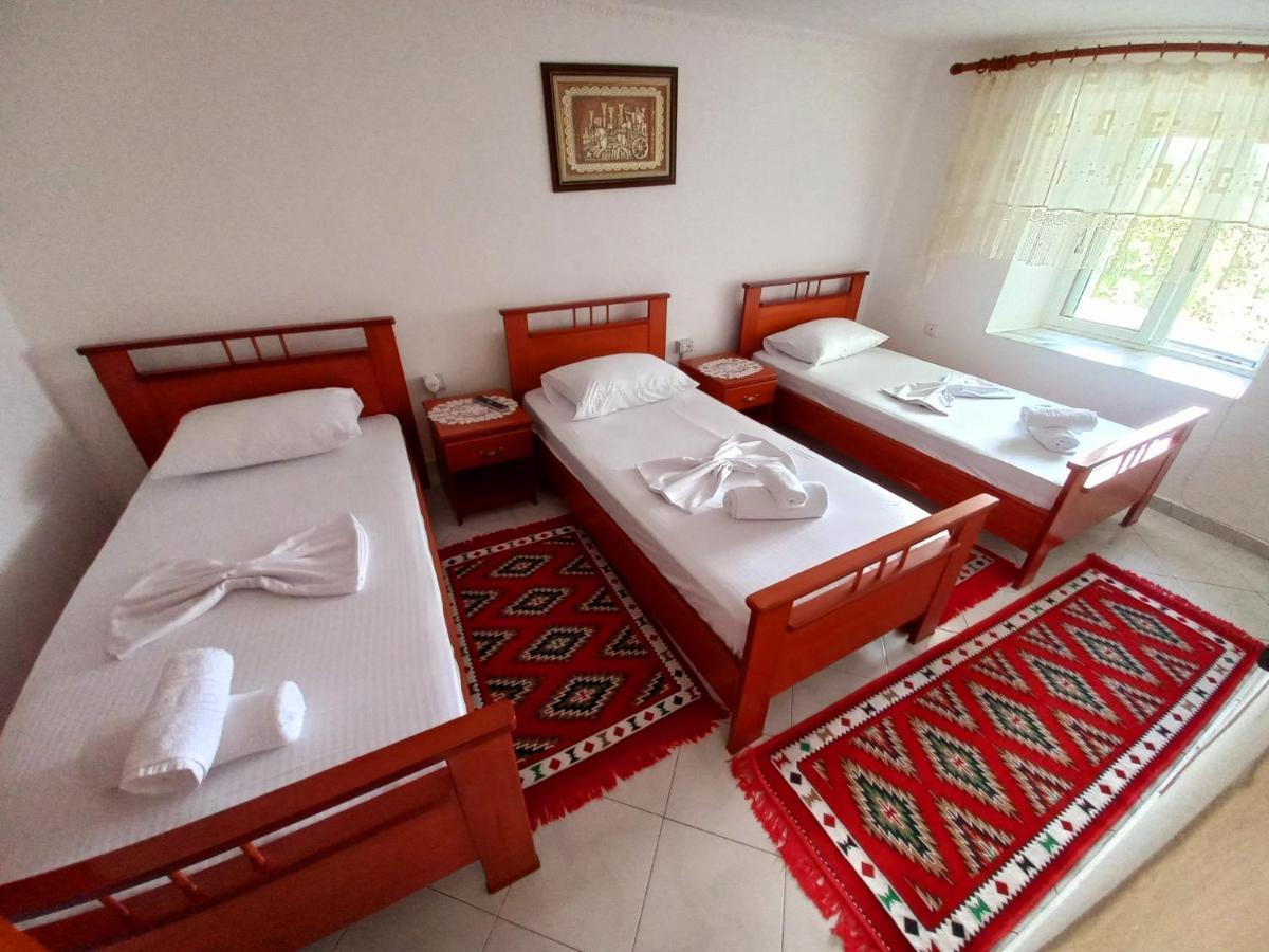 Sokolli Guest House Gjirokastër Exteriér fotografie
